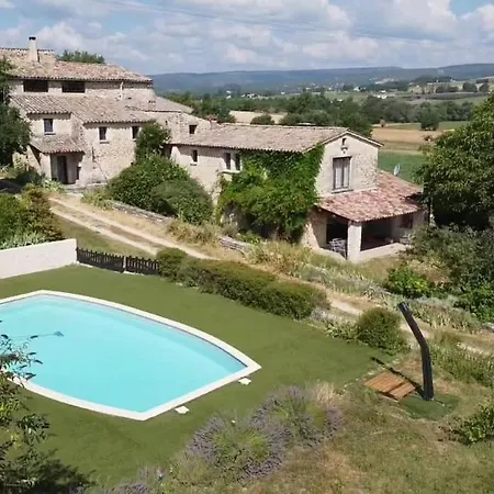 Country house Mas Avec Vue Et Piscine Aux Portes Du Luberon